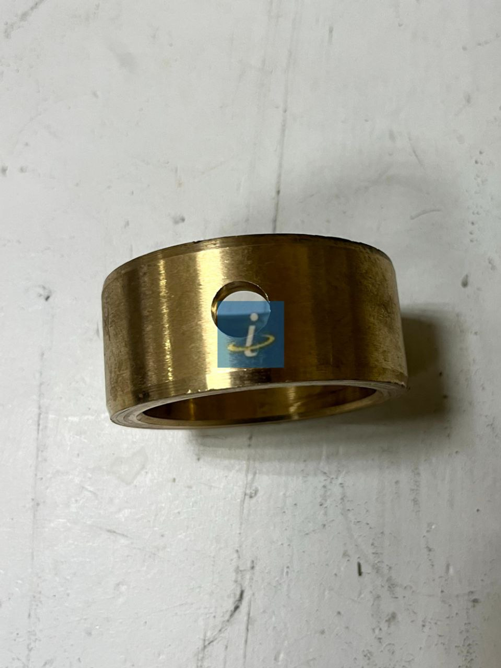 Втулка вала распределительного 236-1006037-АР