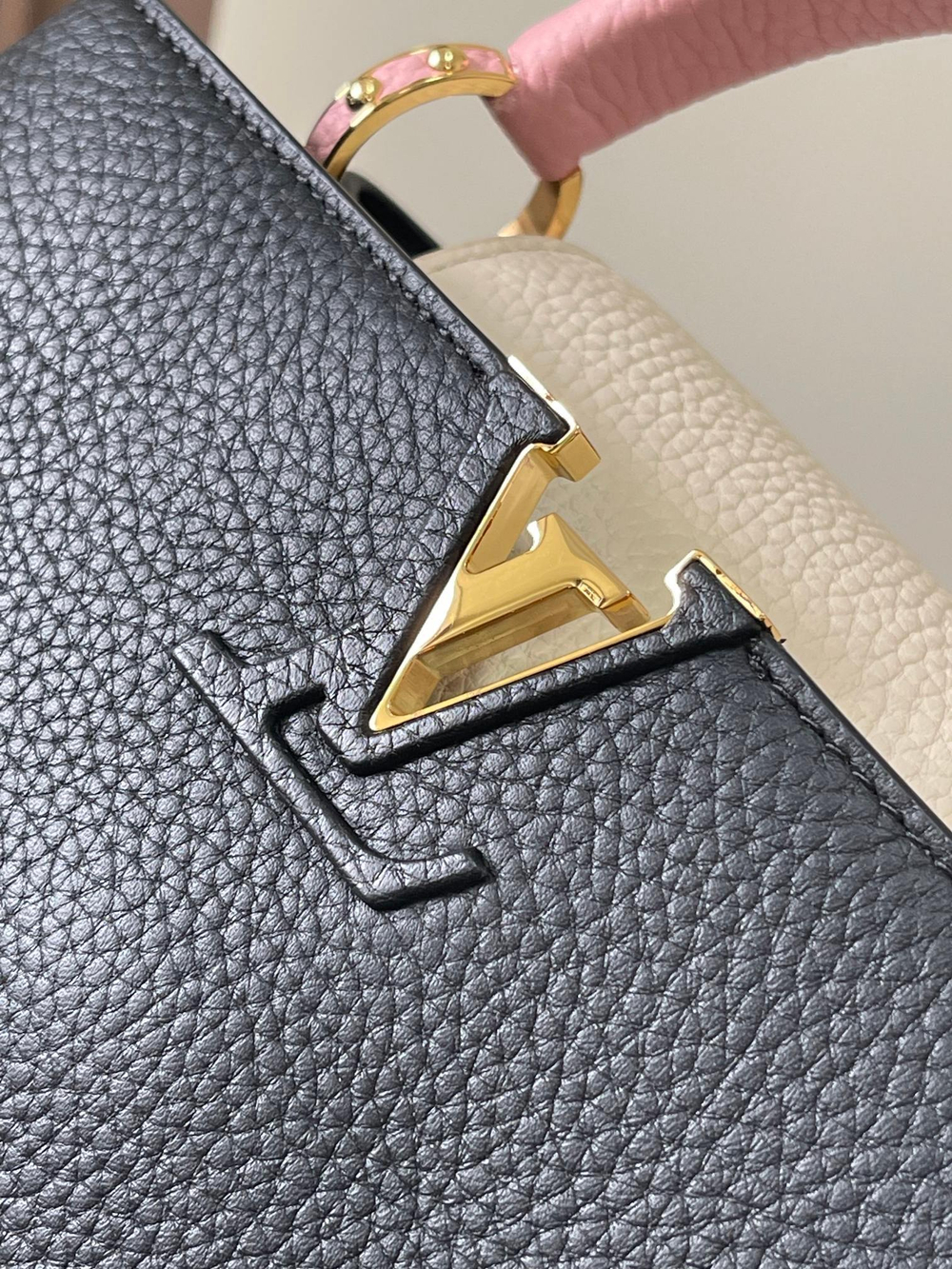 Louis Vuitton Capucines BB