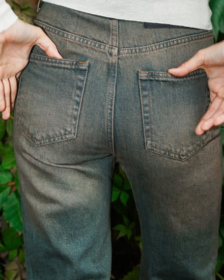 Джинсы bootcut с эффектом ржавчины