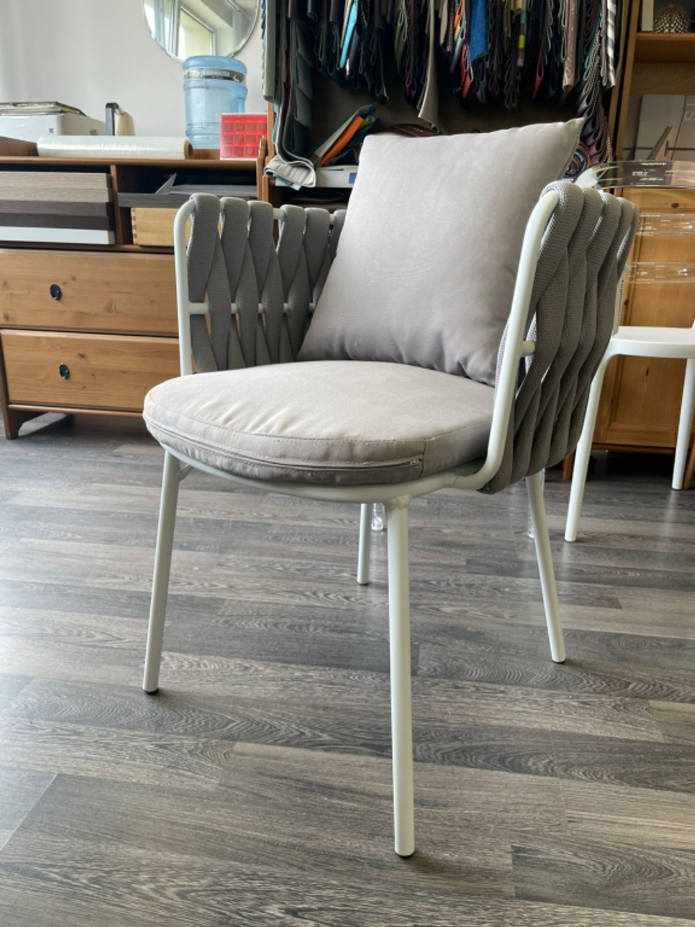 Кресло плетеное с подушкой Roma