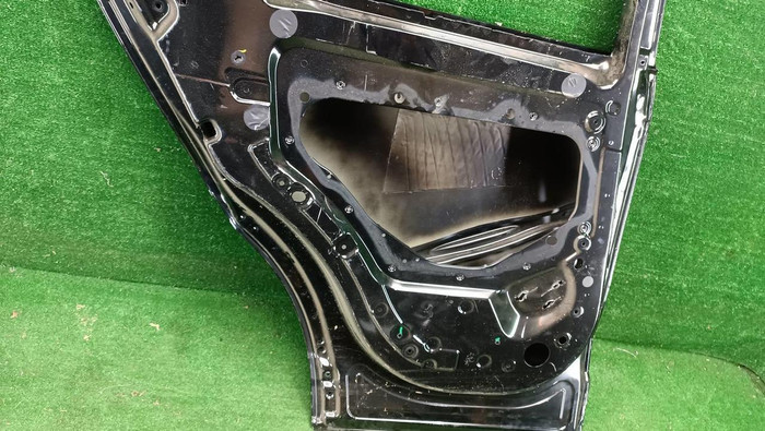 Дверь задняя левая Land-Rover Discovery 5 (2016-н.в.)