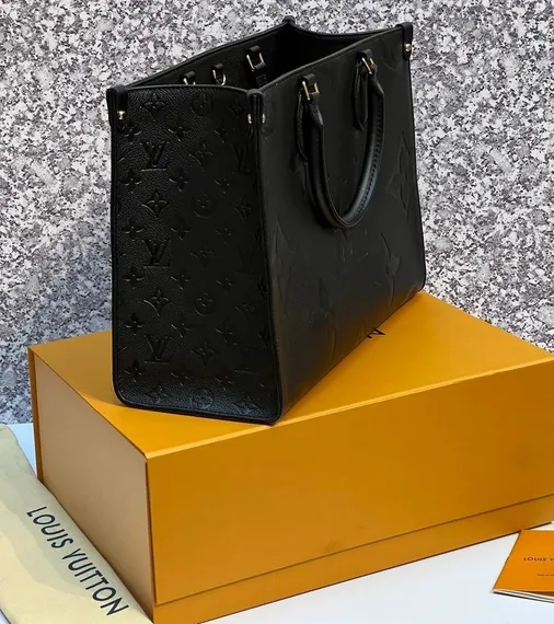 Сумка Louis Vuitton Onthego черный