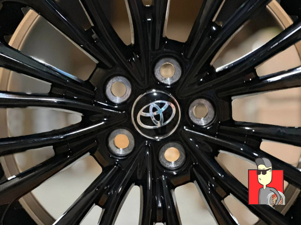 Комплект дисков Toyota H748F 18x8 et45 5x114.3