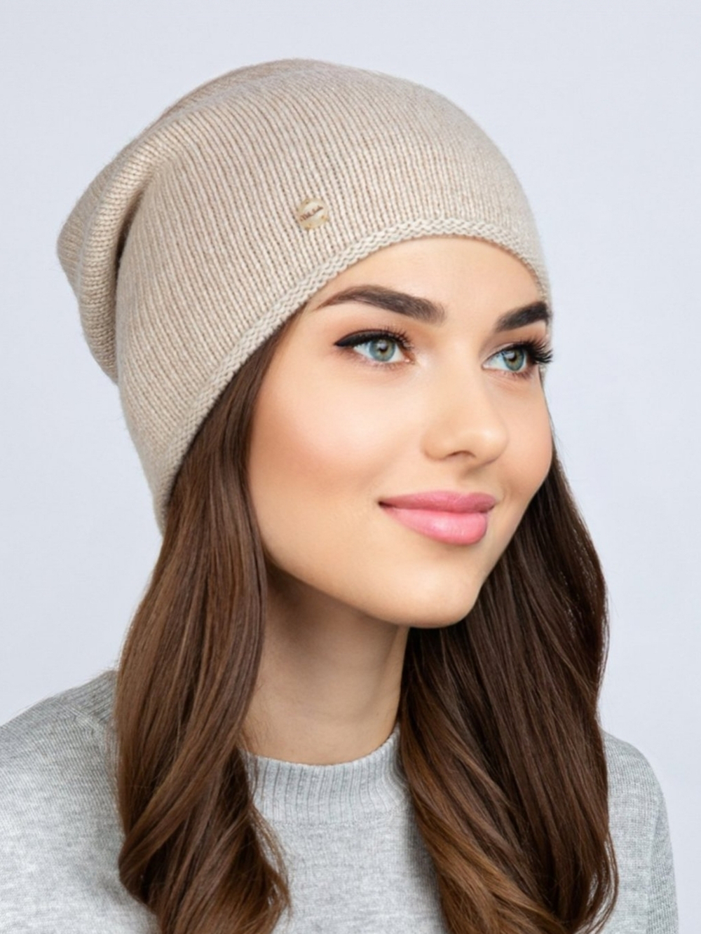 Шапка LACE удлиненная одинарная,с руликом с содержанием кашемира