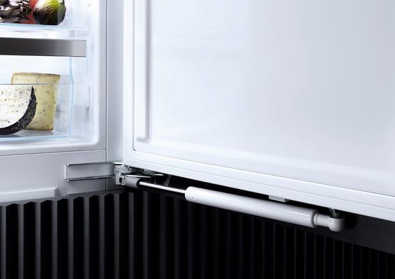 Морозильник Miele FNS 7740 D