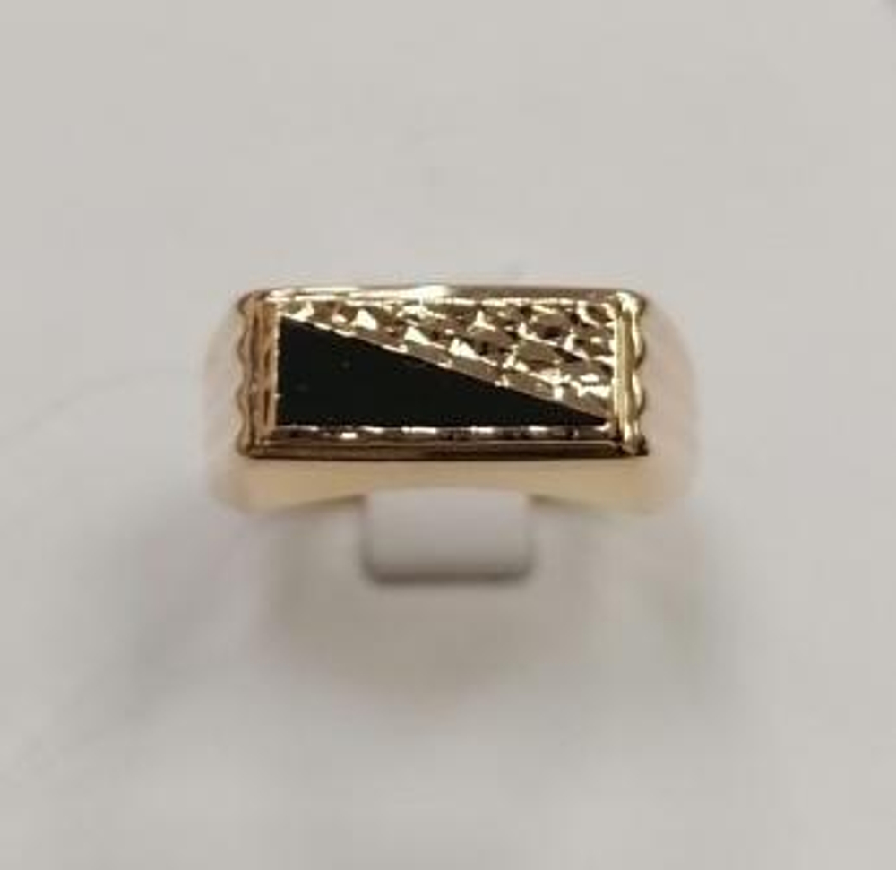 Кольцо из золота с фианитами