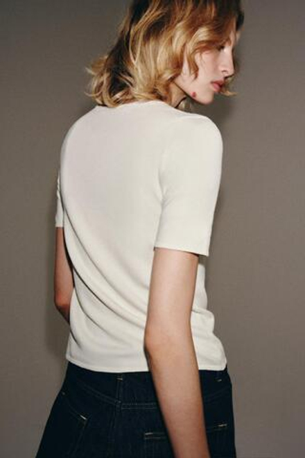 ZARA ТРИКОТАЖНЫЙ ТОП С КОРОТКИМИ РУКАВАМИ, ЭКРЮ