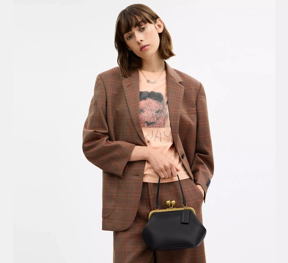 COACH СУМКА KISSLOCK 16, ЧЕРНЫЙ