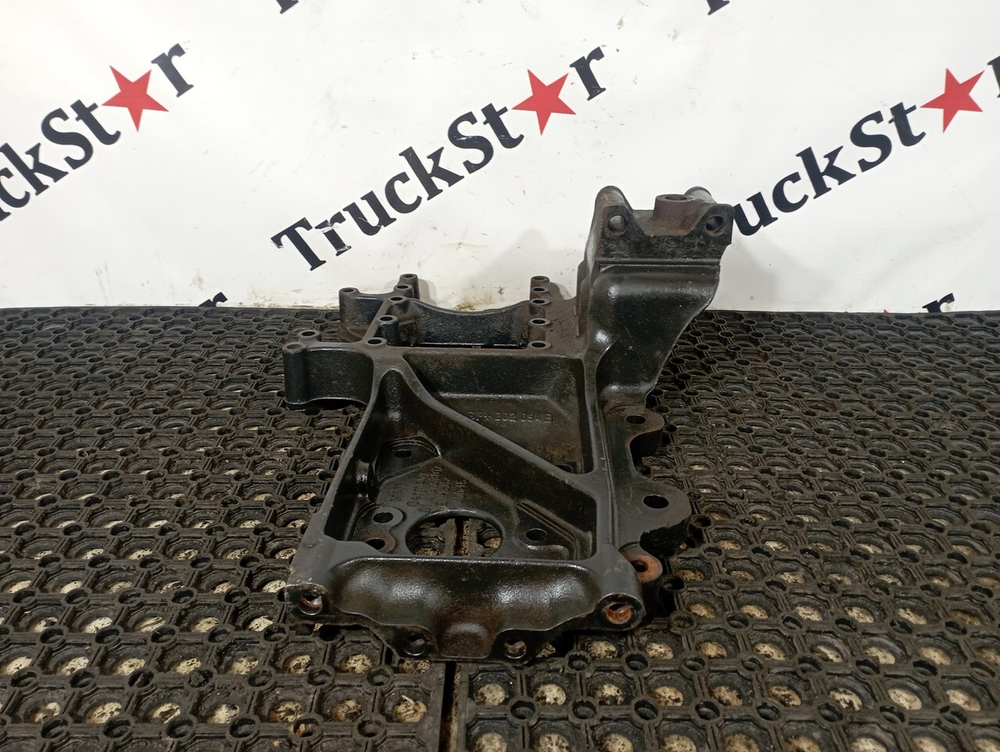 Кронштейн рессоры передней правый