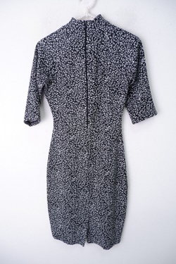 Платье монохромное 42/44 размер