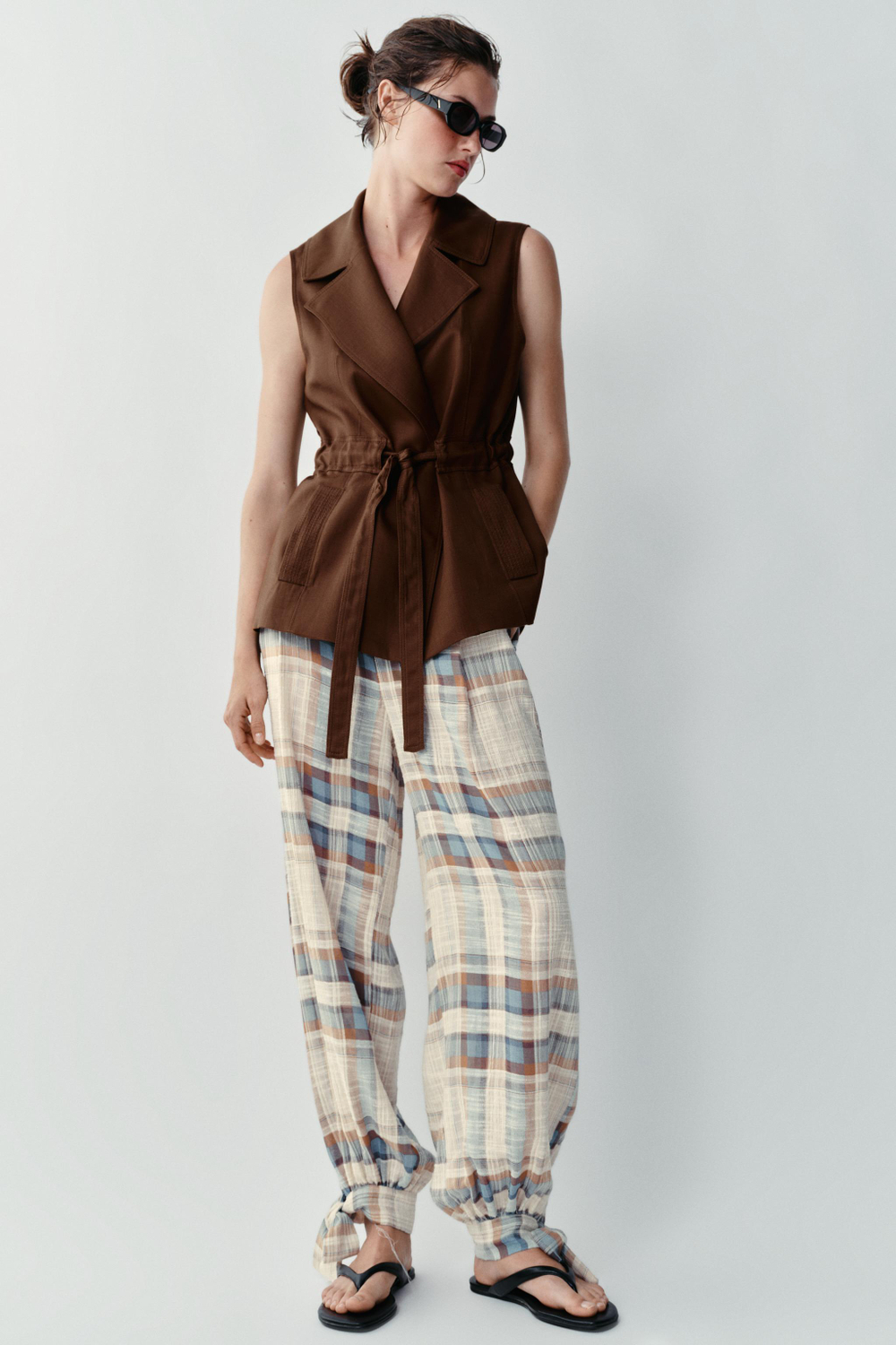 ZARA ЛЬНЯНОЙ ЖИЛЕТ С ПОЯСОМ, КОРИЧНЕВЫЙ