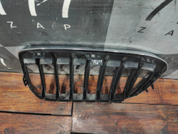 Решетка радиатора правая BMW X1 (F48) 15-19 Б/У Оригинал 51137354824