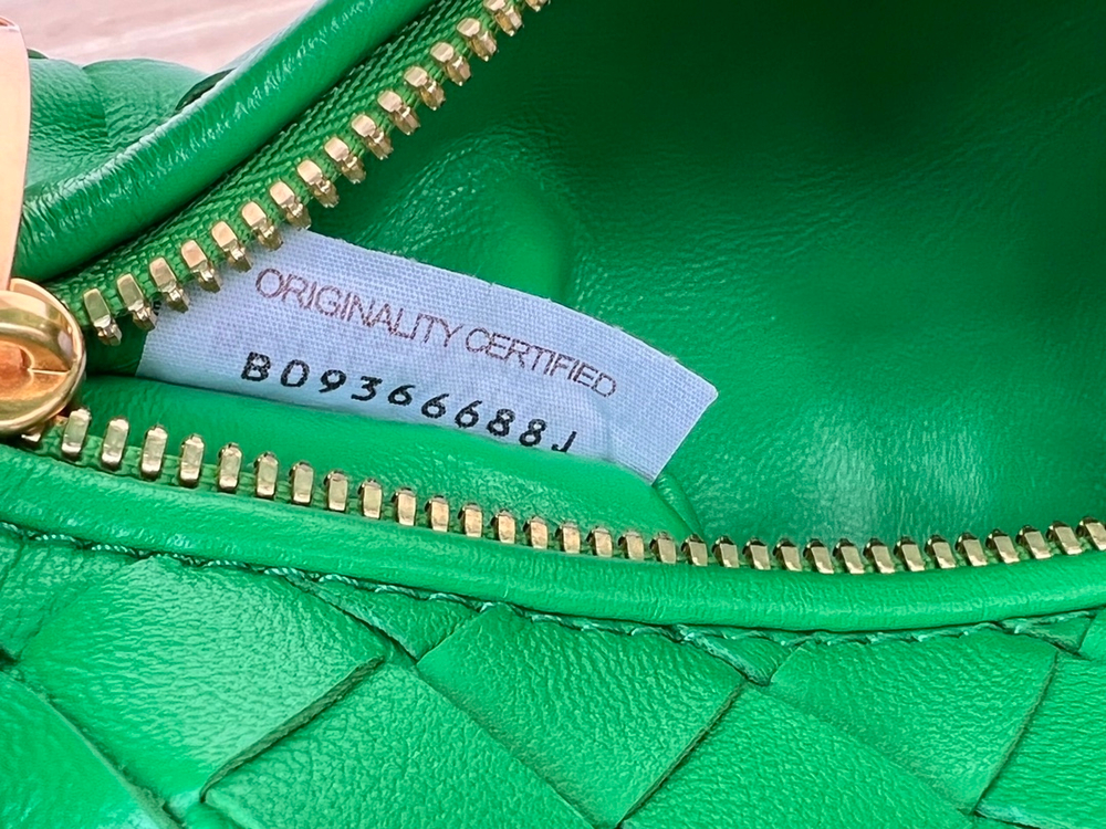 Bottega Veneta Mini Jodie 28 cm