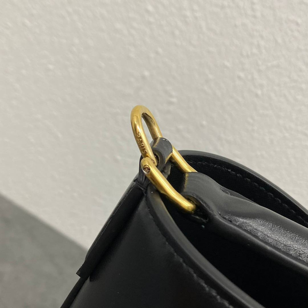 MEDIUM BUCKET LOUISE