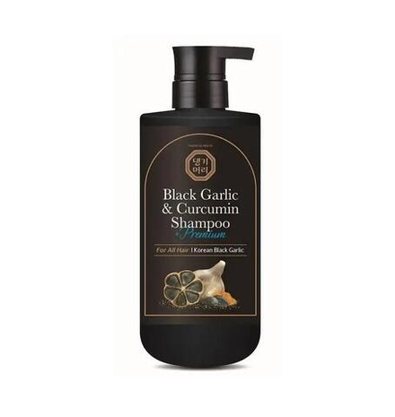 Шампунь для волос с черным чесноком и куркумином Daeng Gi Meo Ri Black Garlic And Curcumin Shampoo 500 мл