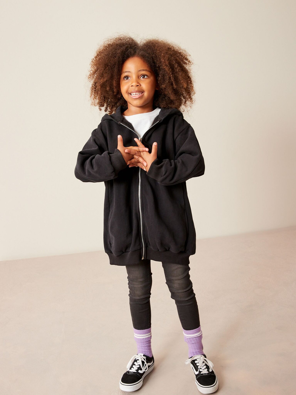 Толстовка удлиненная на молнии с капюшоном для девочки Next A90-820, Черный