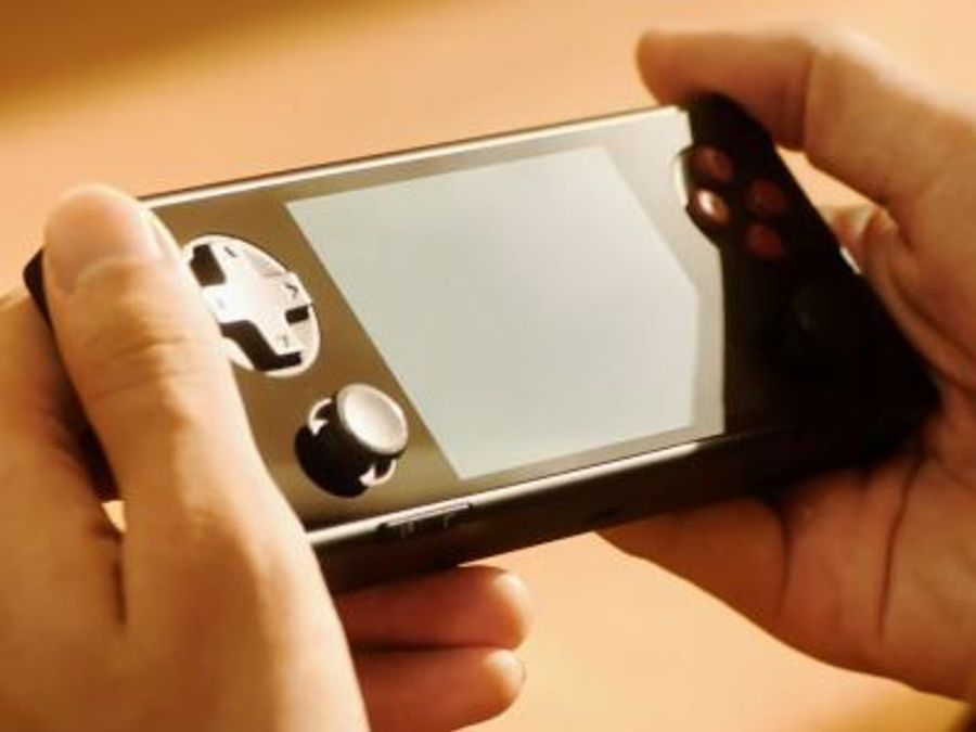 AyaNeo анонсировала «наноконсоль» с экраном как у iPhone 4