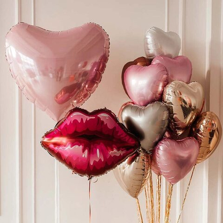 Композиция из воздушных шаров, "Губы с розовым сердцем"