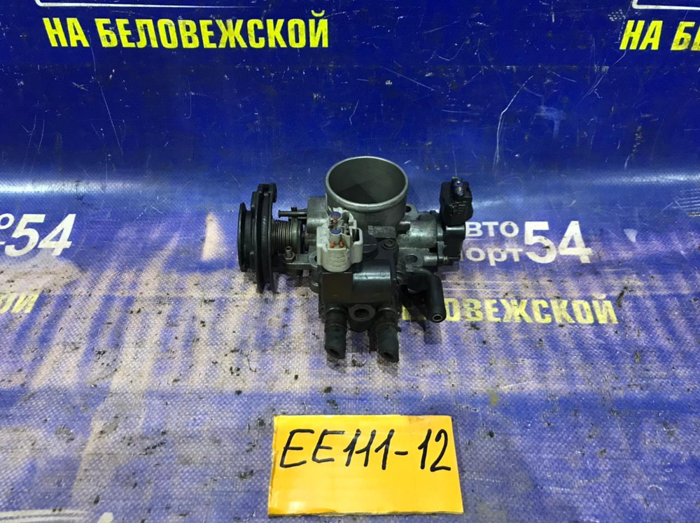 Дроссельная заслонка TOYOTA COROLLA 1999