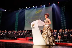 Трибуна пластиковая светящаяся Swish Lighting