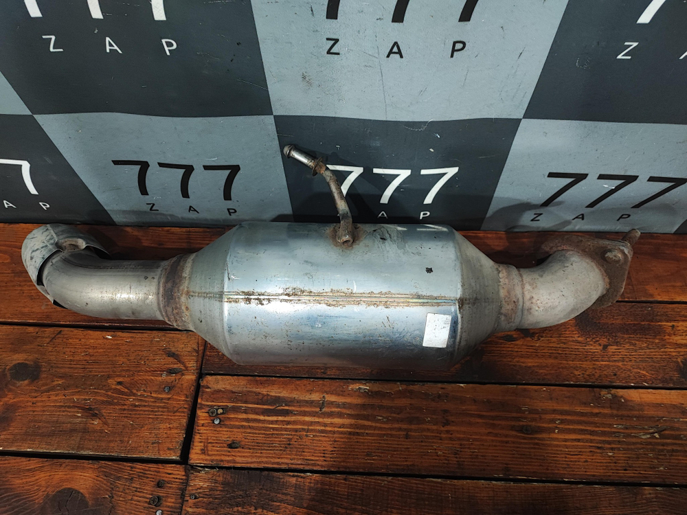 Глушитель задний Kia Sorento 2 (XM) 12-21 Б/У Оригинал 287102P450