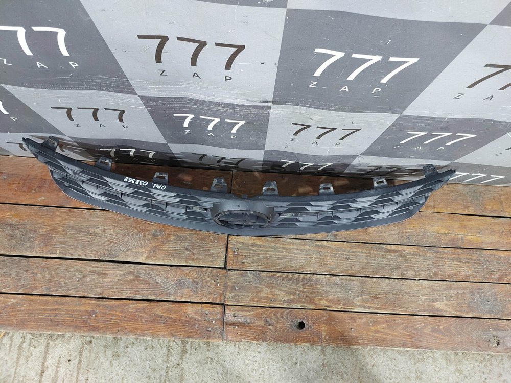 Решетка радиатора Opel Zafira Life 19-нв Б/У Оригинал 9833128677