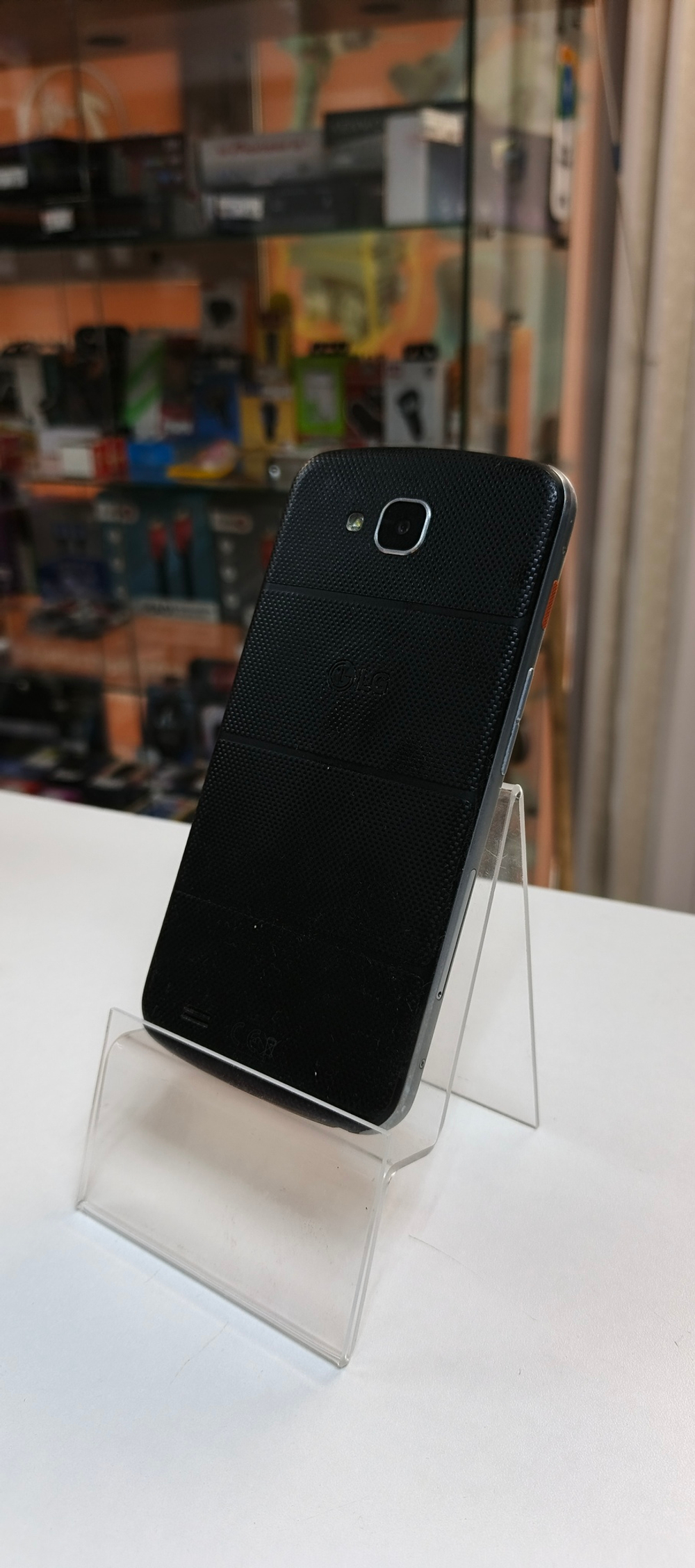 Смартфон LG  X venture