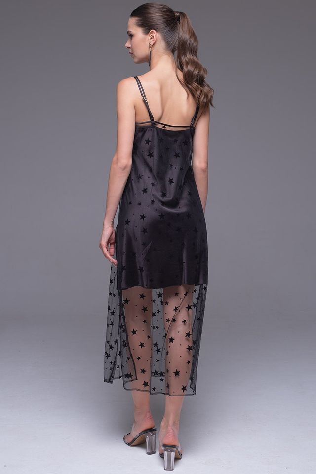 Длинная сорочка Andromeda на тонких бретелях