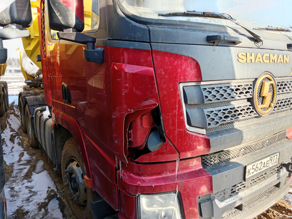 Shacman (Shaanxi) SX* 6x4 Седельный тягач SX42584V324 (Дизельный, 11,6 л, 423 л.с., МТ)