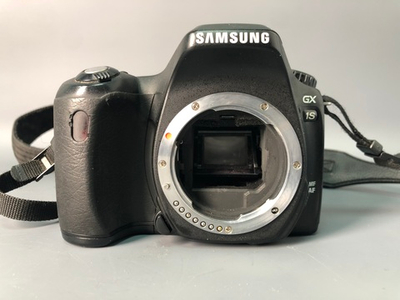Samsung GX-1Sплохо видно в видеоискатель