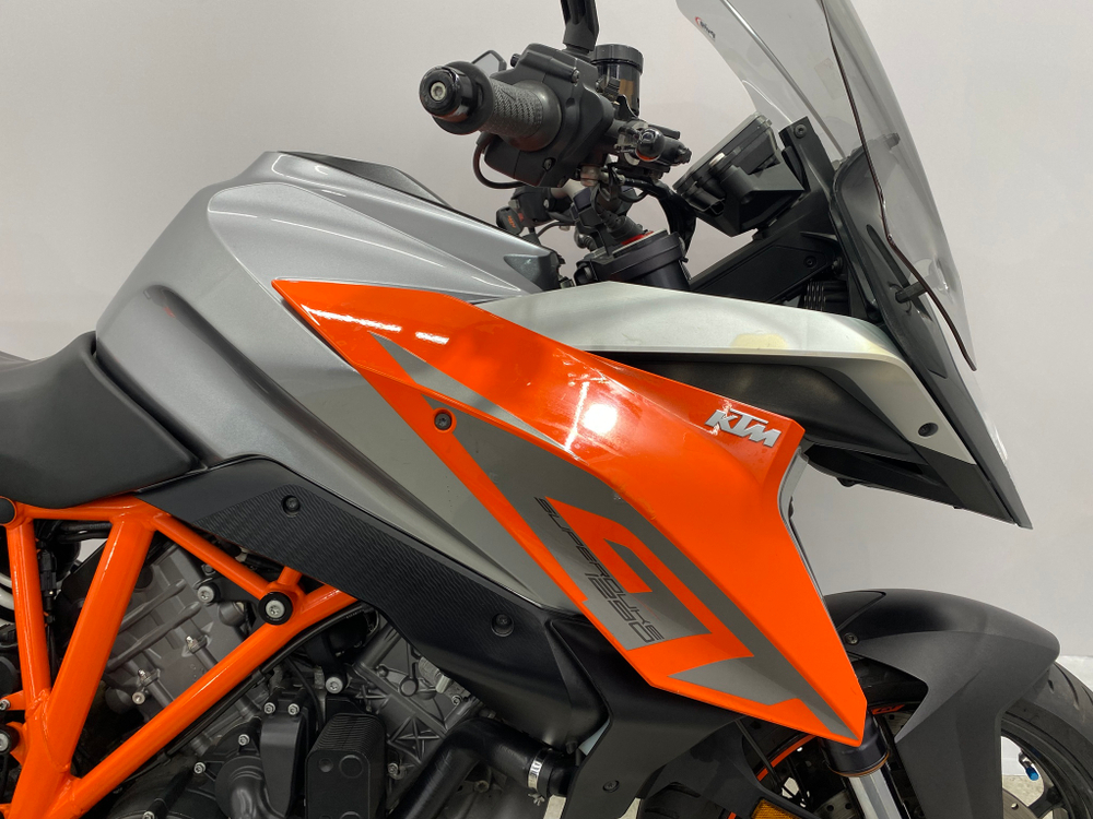 KTM 1290 Superduke GT 044564