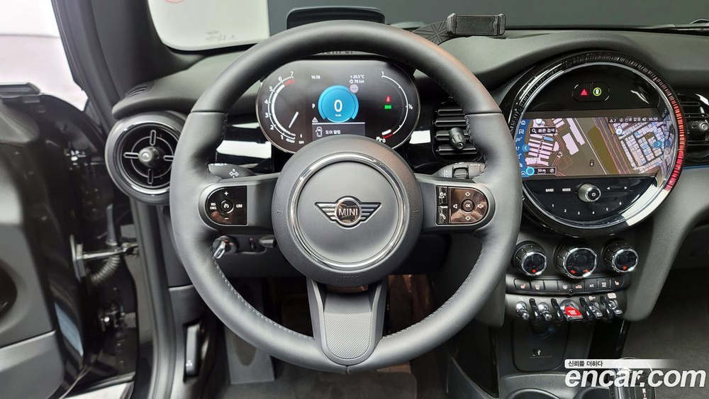 Mini Cooper Convertible Classic (02.2024)