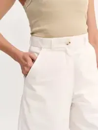 Шорты бермуды "Белые" женские