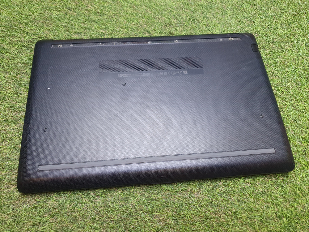 Ноутбук HP i3-10/8Gb/FHD/15-da3013ur