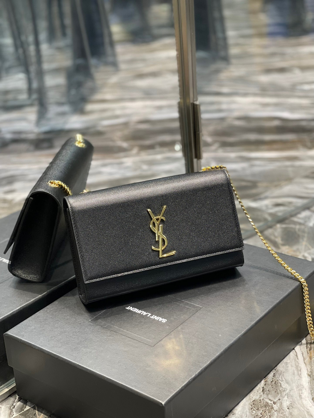 Saint Laurent Kate Medium Bag 24 cm