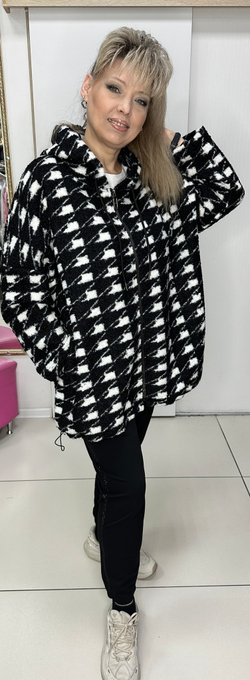 Теплый жакет-куртка без подкладки с капюшоном