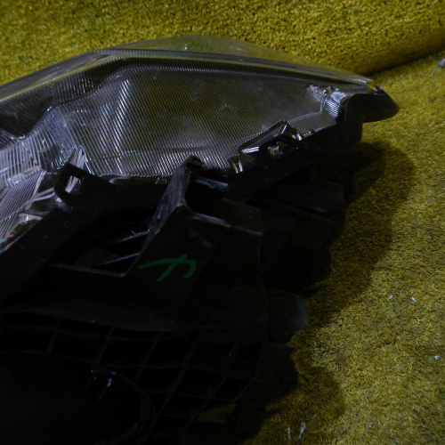 Фара левая Toyota Rav 4 CA40 (2015-2019) LED