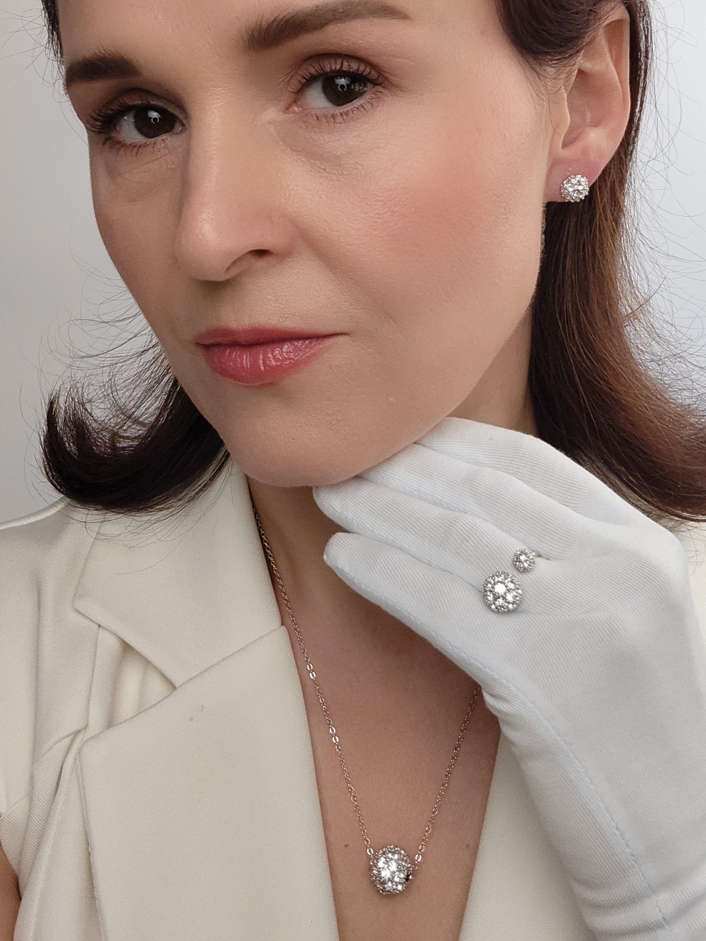 Серьги Серебряные шарики с кристаллами Swarovski
