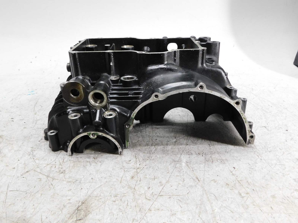 Нижняя часть картера Honda CB750 RC17E