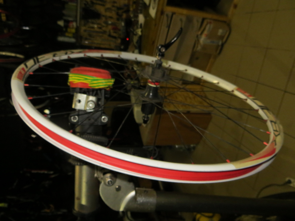 Колесо заднее DT Swiss XR30 на 26" ободе.