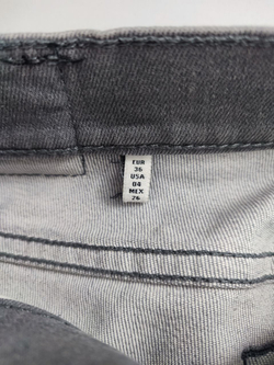 Джинсы Zara  с потертостями 42 размер