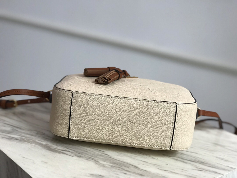 Louis Vuitton Saintonge