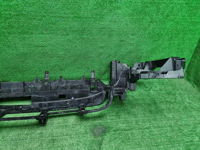 Телевизор Lixiang L9 (2022-н.в.)