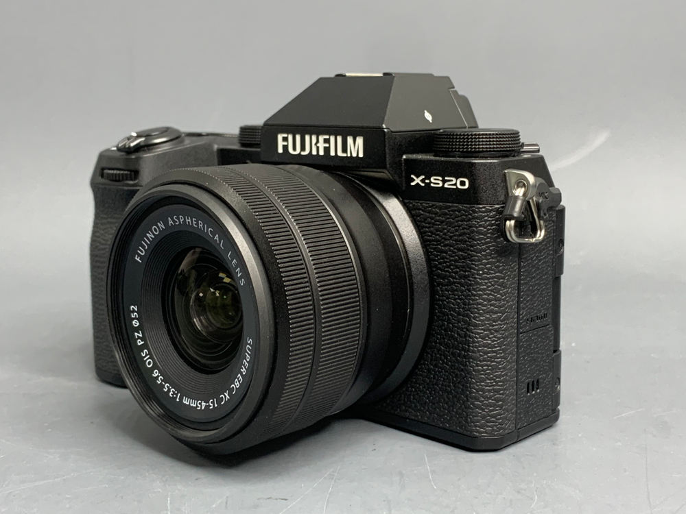 FujiFilm X-S20 Kit XC 15-45mm 130 кадров