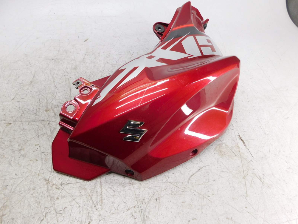 пластик боковой правый Suzuki Gixxer 150 44192-34J00