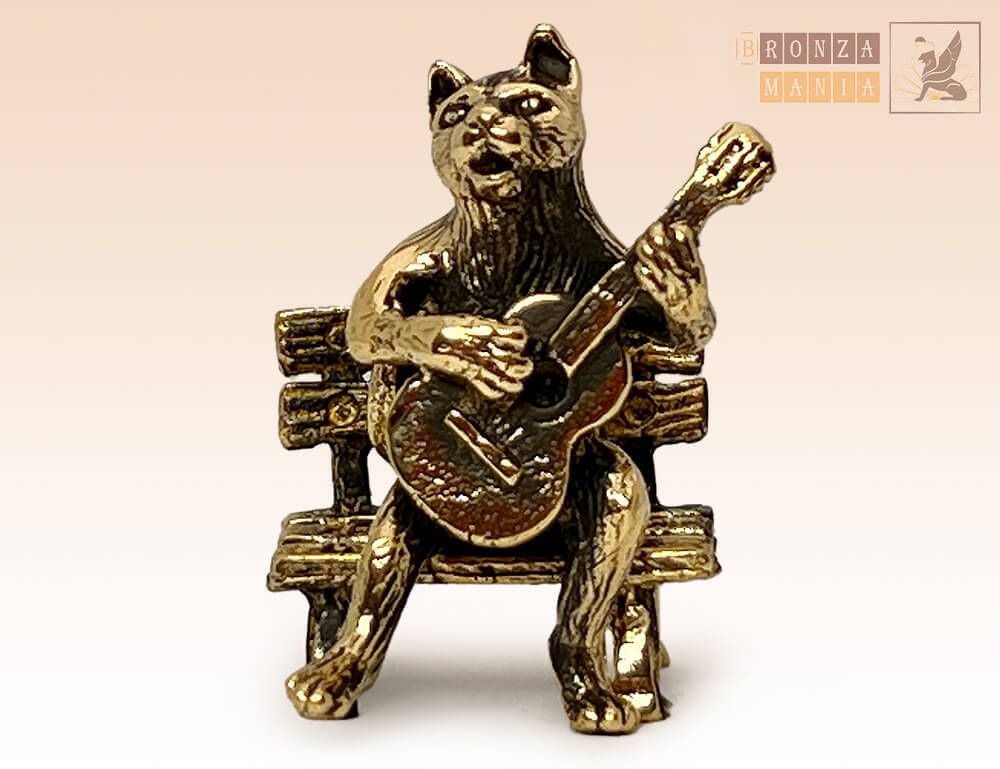 фигурка Кот с гитарой