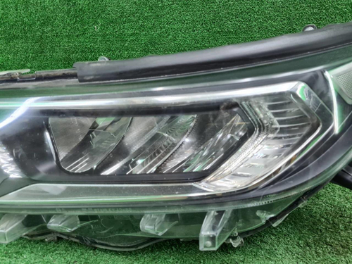 Фара левая Toyota RAV4 5 XA50 (18-нв) LED