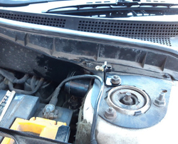 Амортизатор (упор) капота на Mazda 6 08-02/1(с 2002 по 2007 г.в.)Autoinnovation
