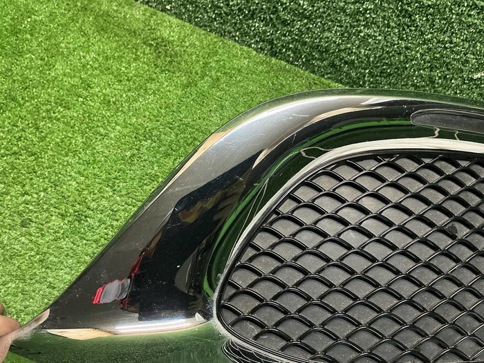 Решетка бампера LH Mercedes S Z223 (20-нв) Maybach