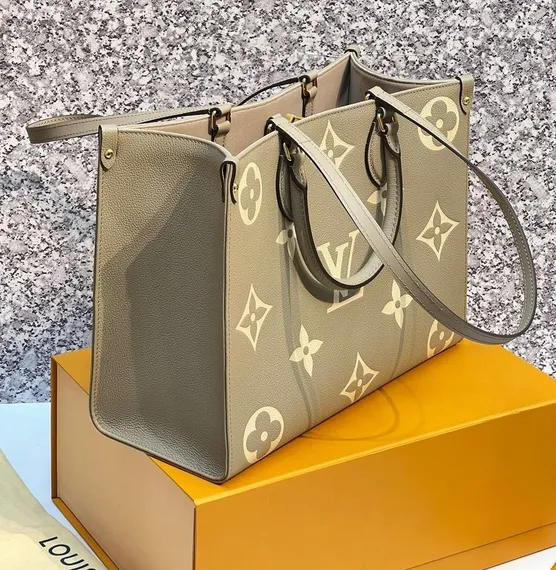 Сумка Louis Vuitton Onthego бежевый